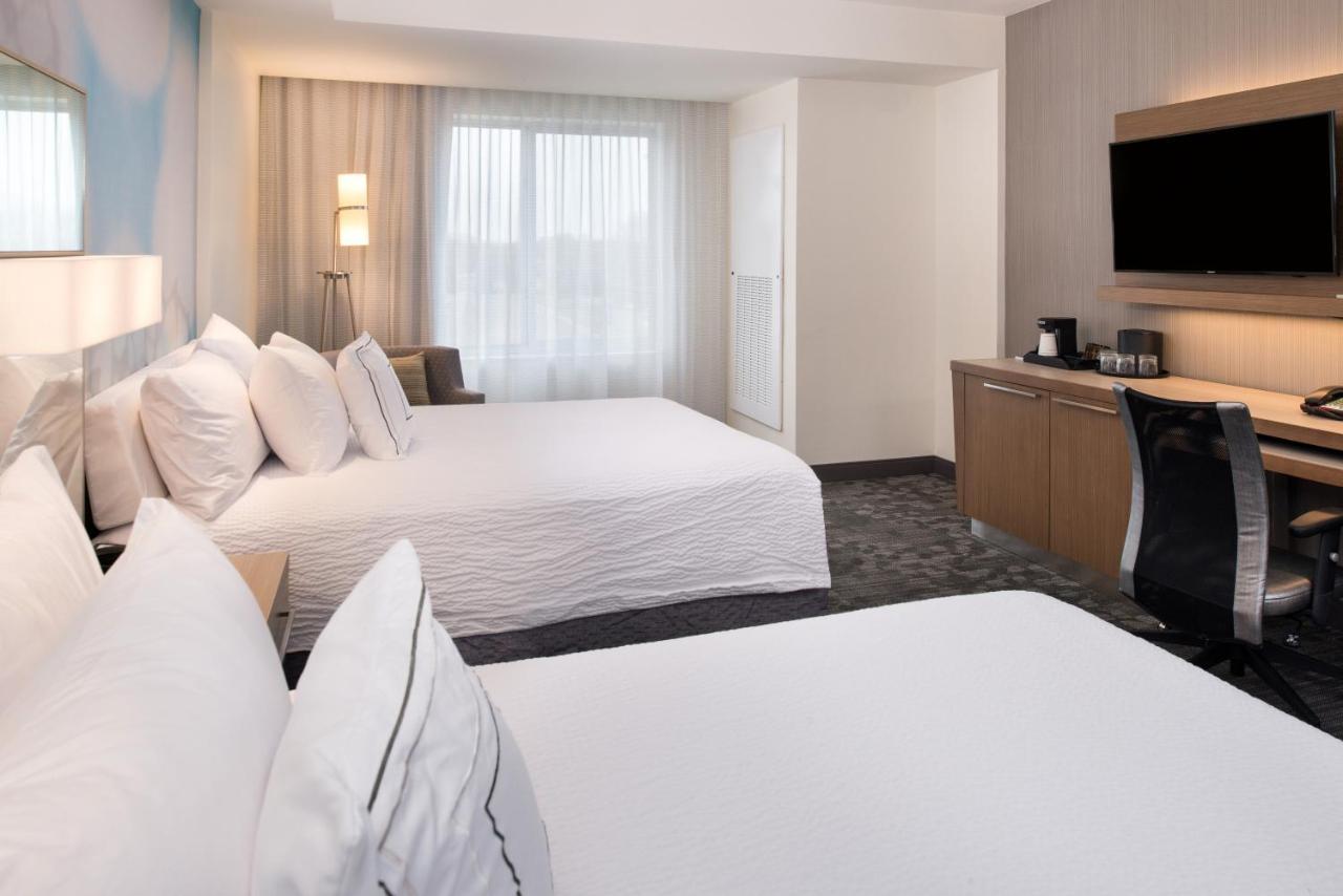Courtyard By Marriott Detroit Farmington Hotel 3*