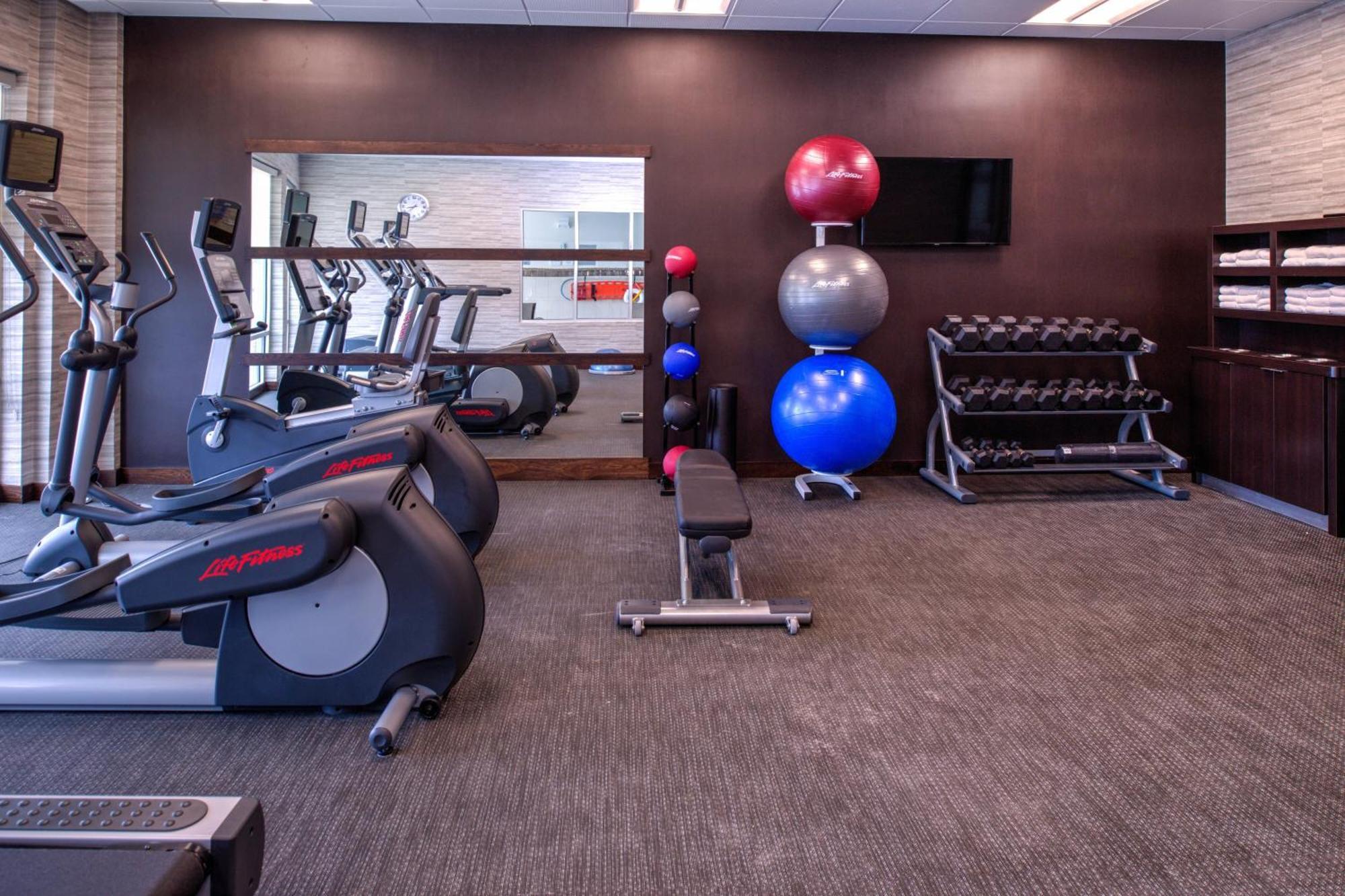 Courtyard By Marriott Detroit Farmington Farmington Hills