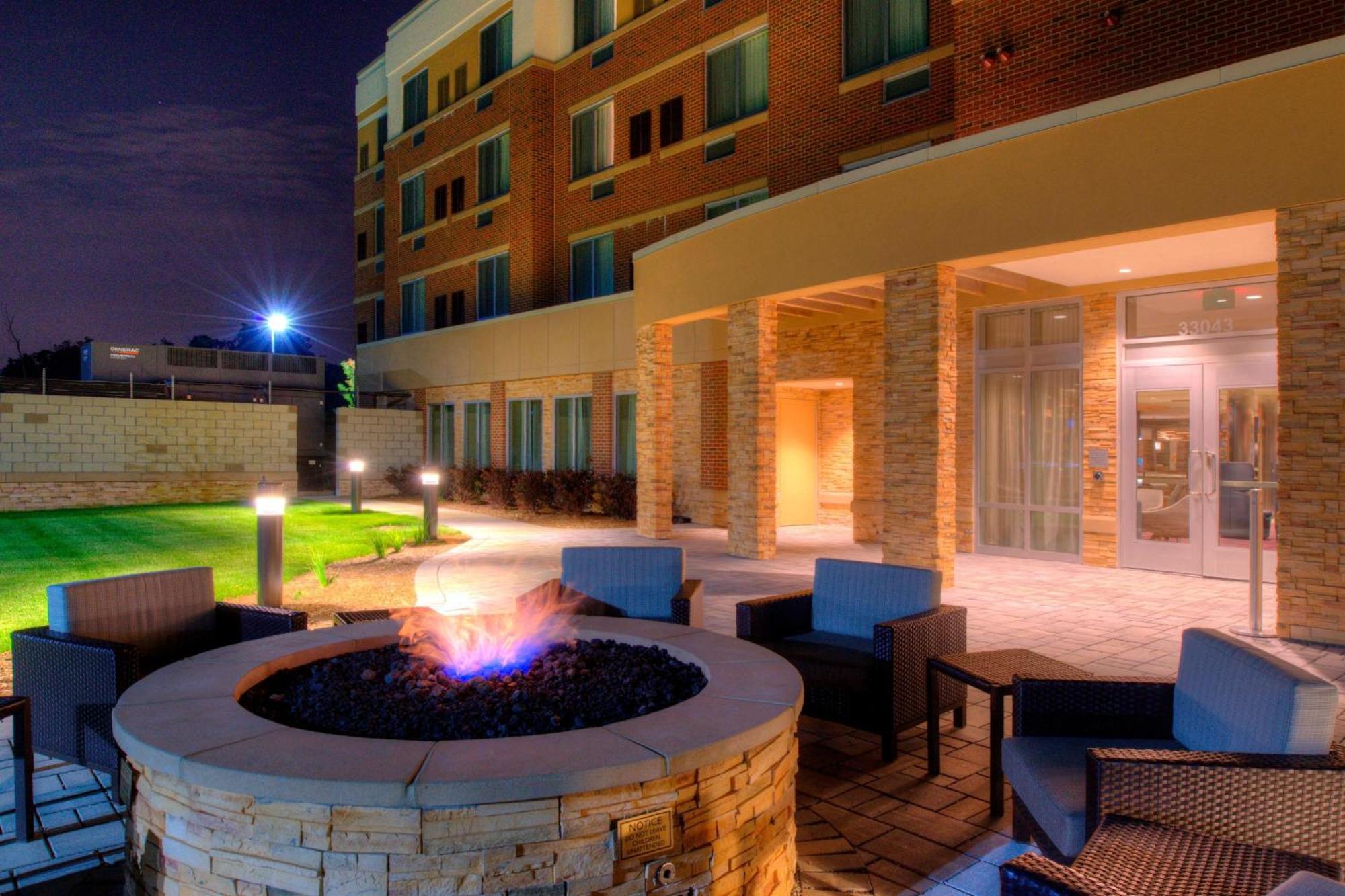 Hotel Courtyard By Marriott Detroit Farmington 3*